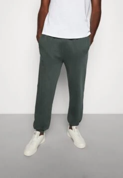 YOURTURN Oversized Unisex - Trainingsbroek -Dark Green -Yourturn Verkoopwinkel e034143c08c84d0d8184e89ab87f6ca8