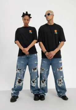 YOURTURN Unisex - Relaxed Fit Jeans - Light Blue Denim -Yourturn Verkoopwinkel e102394d654b4725951fac5e40f5275a