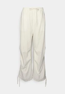 YOURTURN Genderless Parachute Unisex - Broek - White 12 YOURTURN Genderless Parachute Unisex - Broek - White -Yourturn Verkoopwinkel e139fd63cae746a1b32af638a2d54d38