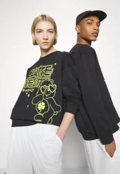 YOURTURN Care Bears Unisex - Sweater - Black -Yourturn Verkoopwinkel e33887706bac4586bf2c53e1397e0537