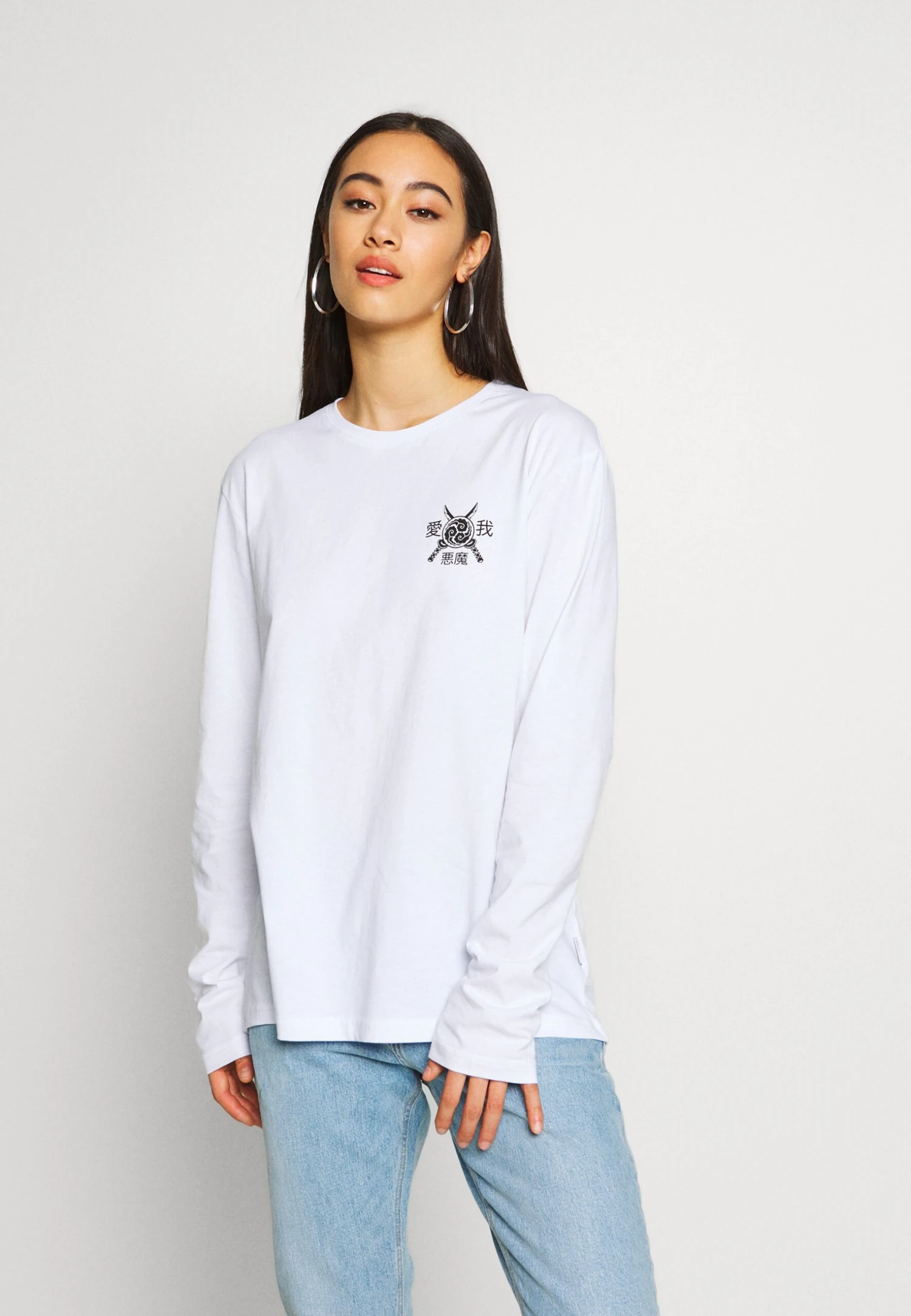 YOURTURN Longsleeve - White 6 YOURTURN Longsleeve - White - Afbeelding 4