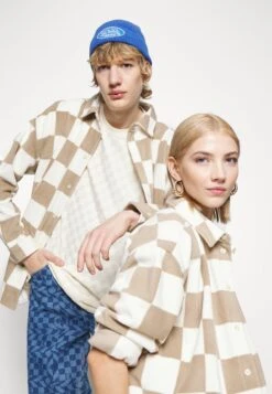 YOURTURN Unisex - Overhemdblouse - Beige 11 YOURTURN Unisex - Overhemdblouse - Beige -Yourturn Verkoopwinkel e8298cc70cf9453ea6c2206da9d11c42