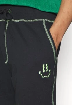 YOURTURN Unisex - Shorts - Black -Yourturn Verkoopwinkel f51afc93a69b4497aadd7606637d55f5