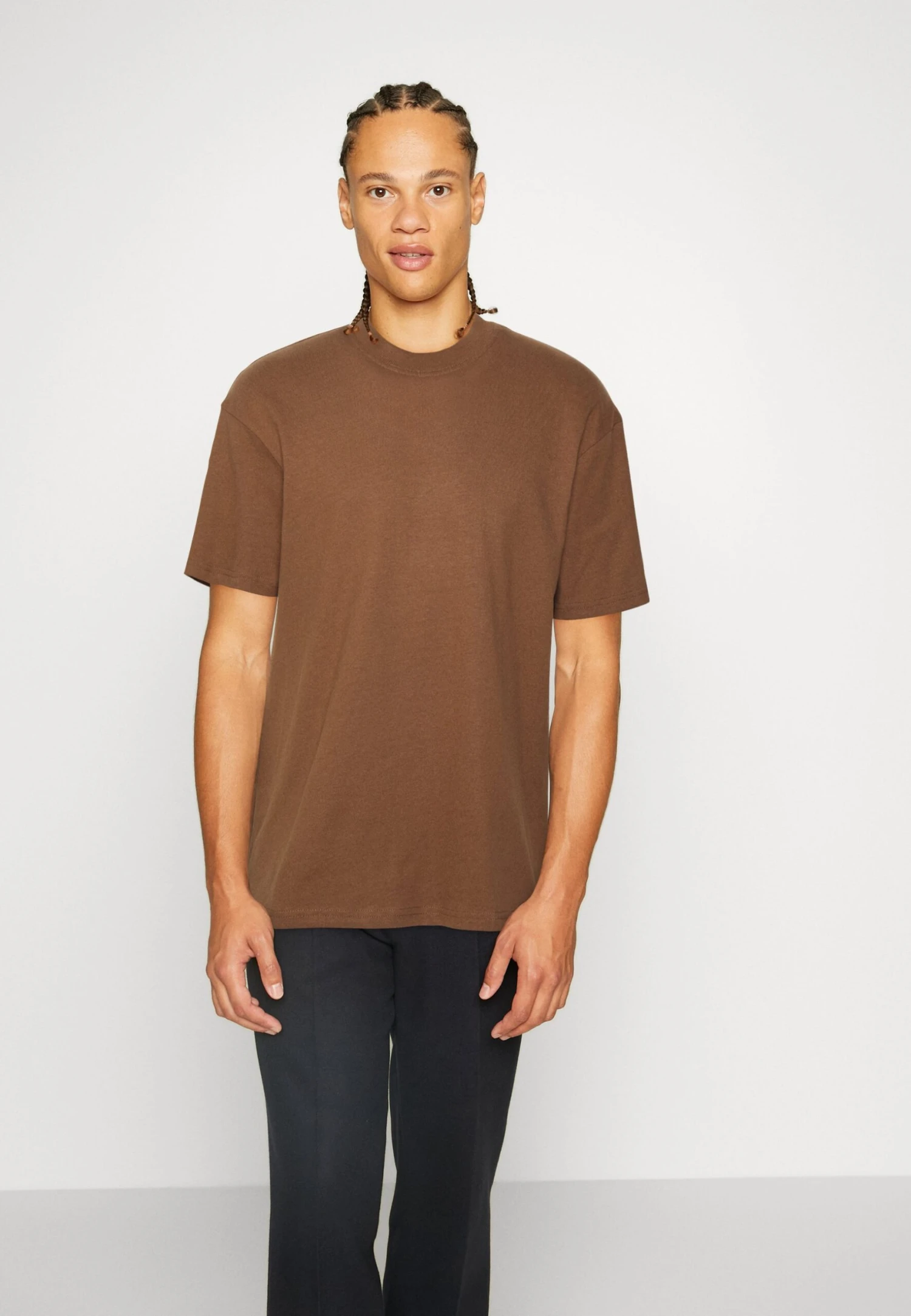 YOURTURN Unisex - T-Shirt Basic - Brown 3 YOURTURN Unisex - T-Shirt Basic - Brown