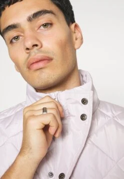 YOURTURN Unisex - Bodywarmer - Salmon 19 YOURTURN Unisex - Bodywarmer - Salmon -Yourturn Verkoopwinkel f9256b0613214b6281abd111e89d48f2